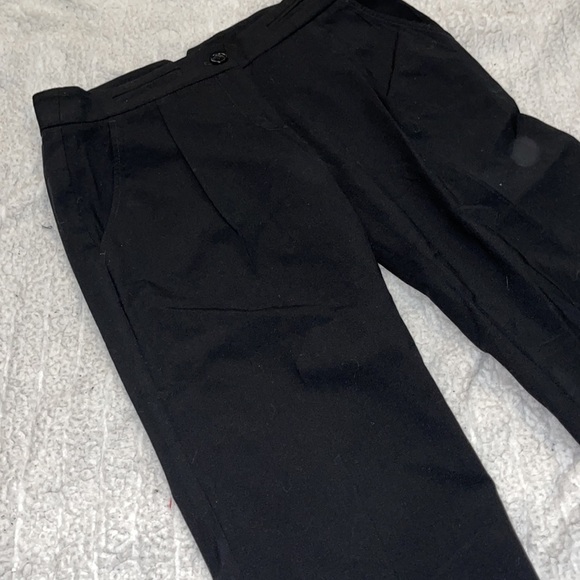 Nice BCBG Max Azaria black Capri pants 2 - Picture 2 of 6